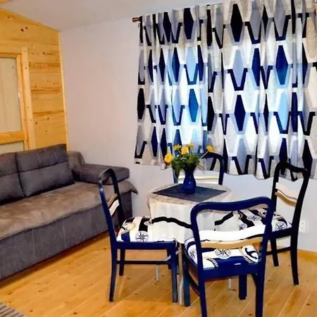 別荘 Wilanowek ギジツコ